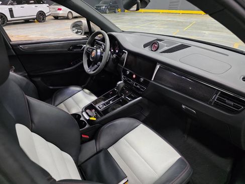 Used 2023 Porsche Macan GTS AWD/4WD image 30