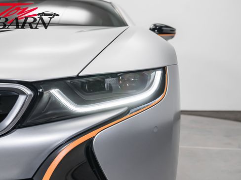 Used 2015 BMW i8 image 10