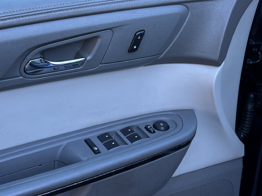 Used 2013 GMC Acadia SLT FWD image 10