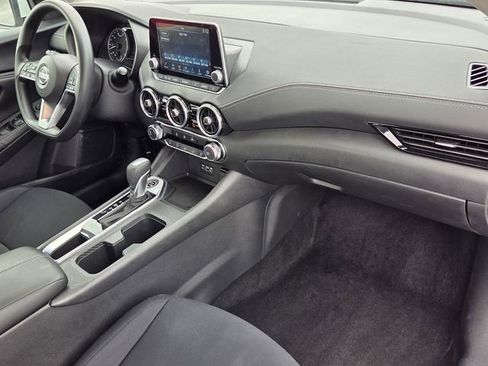 Used 2023 Nissan Sentra SV image 14