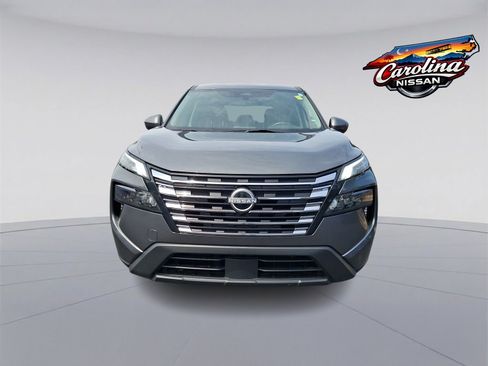 Used 2024 Nissan Rogue SV AWD/4WD image 2