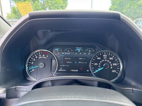 Used 2018 Ford F150 Lariat w/ Equipment Group 502A Luxury AWD/4WD image 22