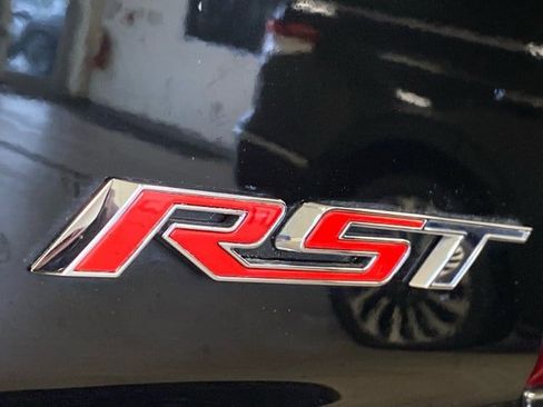 Used 2023 Chevrolet Silverado 1500 RST w/ Z71 Off-Road Package image 7