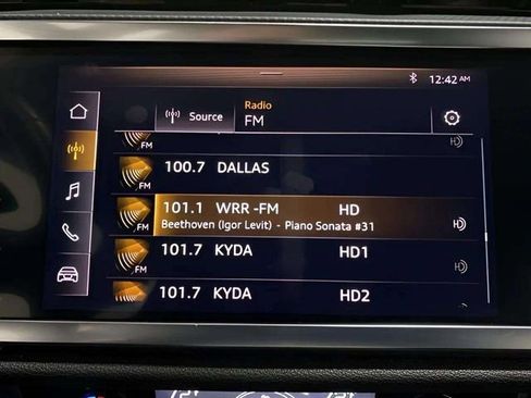 Used 2020 Audi Q3 2.0T Premium w/ Convenience Package image 38