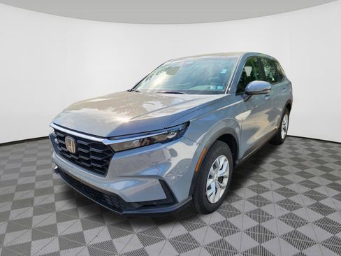 Used 2023 Honda CR-V LX image 2