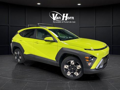 Certified 2025 Hyundai Kona SEL AWD/4WD image 1
