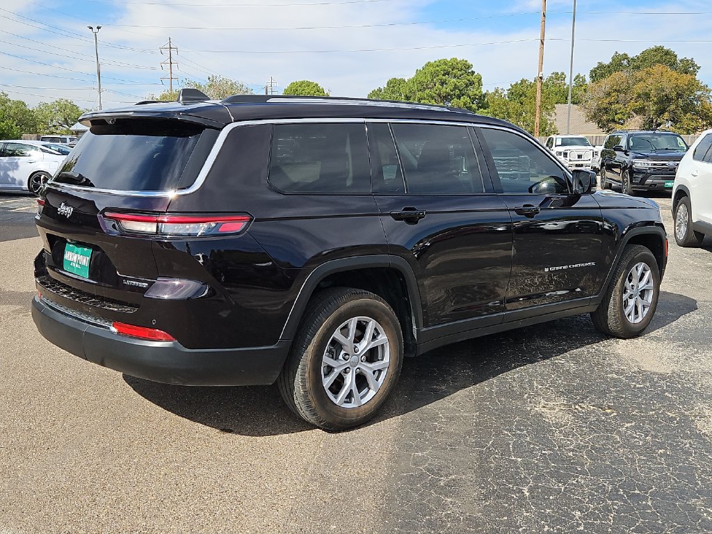 Used 2022 Jeep Grand Cherokee L Limited w/ Luxury Tech Group II RWD image 11