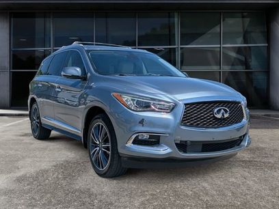 Used 2017 INFINITI QX60 Luxe w/ Deluxe Technology Package