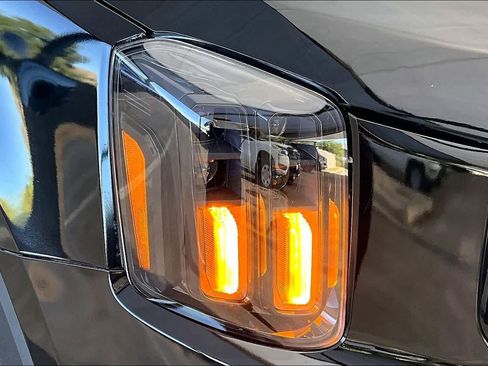 Used 2025 Kia Telluride SX Prestige X-Line AWD/4WD image 28