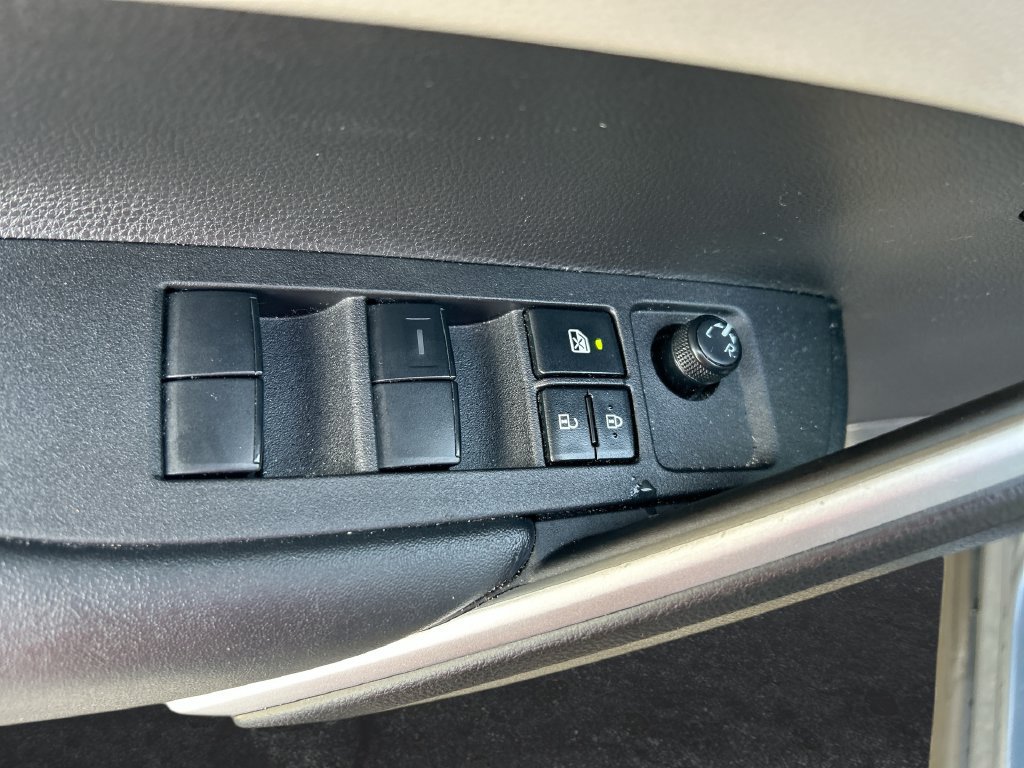 Used 2026 Toyota Corolla Cross L FWD image 12