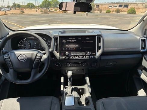 Certified 2025 Nissan Frontier SV w/ SV Convenience Package AWD/4WD image 13