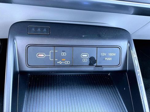 Used 2024 Hyundai Kona SEL FWD image 25