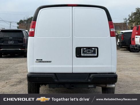 New 2024 Chevrolet Express 3500 Extended w/ Driver Convenience Package image 8
