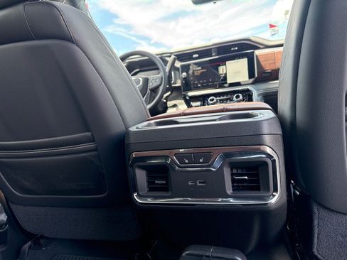 New 2026 GMC Sierra 2500 Denali Ultimate AWD/4WD image 18