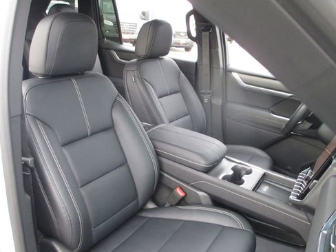 Used 2026 GMC Acadia Elevation w/ Black Edition AWD/4WD image 25