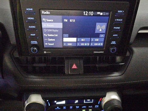 Used 2022 Toyota RAV4 LE AWD/4WD image 8