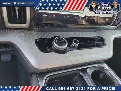 Certified 2025 Ford Expedition Active image 9
