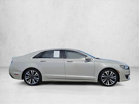 Used 2019 Lincoln MKZ Reserve image 4