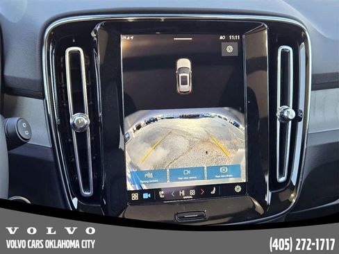 Used 2025 Volvo XC40 B5 Core w/ Protection Package Premier image 13
