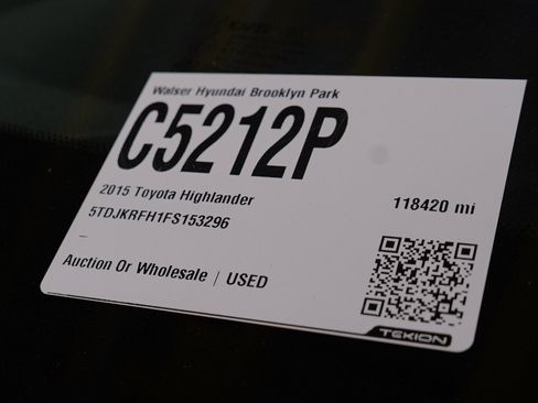 Used 2015 Toyota Highlander XLE AWD/4WD image 32