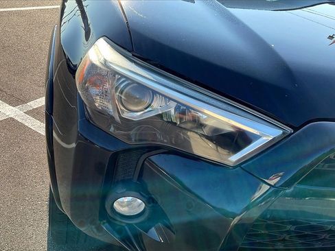 Used 2018 Toyota 4Runner SR5 Premium image 29