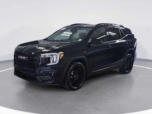 Used 2024 GMC Terrain SLT w/ Elevation Edition AWD/4WD image 9