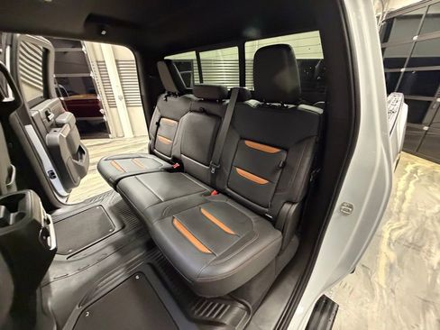 Used 2021 GMC Sierra 2500 AT4 w/ AT4 Premium Plus Package image 7