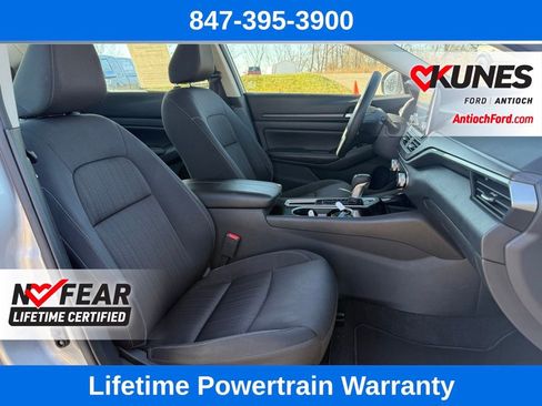 Used 2024 Nissan Altima 2.5 SV image 18