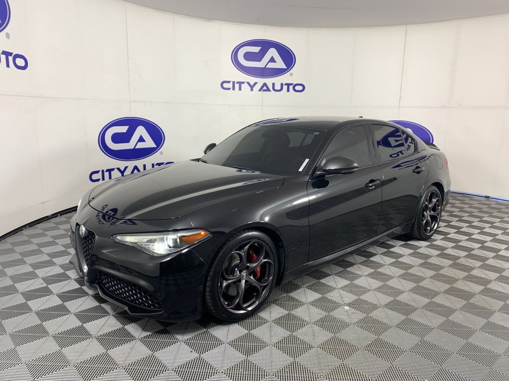 Used 2019 Alfa Romeo Giulia w/ Quick Order Package 22K Sport RWD image 7