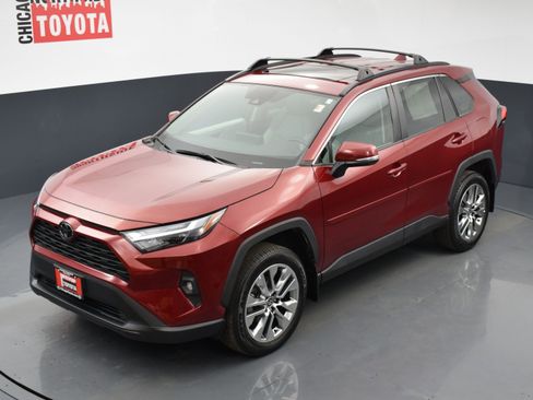 Used 2023 Toyota RAV4 XLE Premium image 27