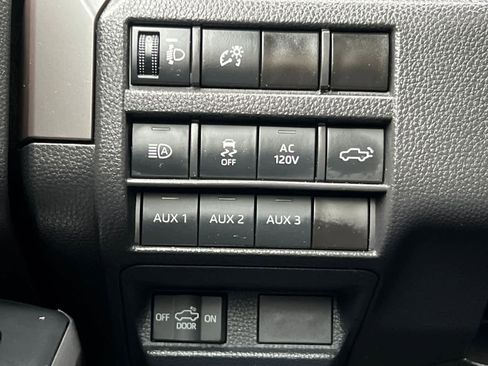 Certified 2024 Toyota Tacoma TRD Off-Road w/ TRD Off Road Premium Package AWD/4WD image 29