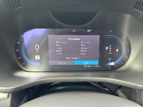 Used 2024 Volvo XC60 B5 Core image 31