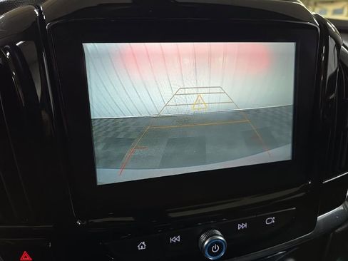 Used 2018 Chevrolet Traverse LT image 23