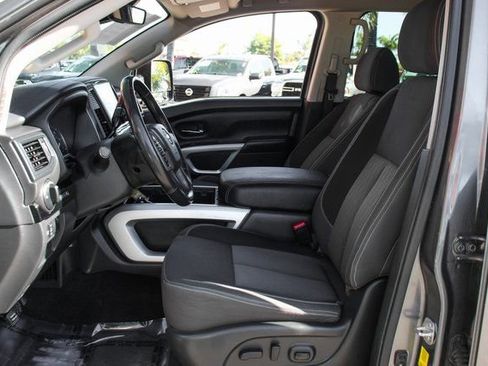 Used 2023 Nissan Titan SV w/ SV Convenience Package image 16