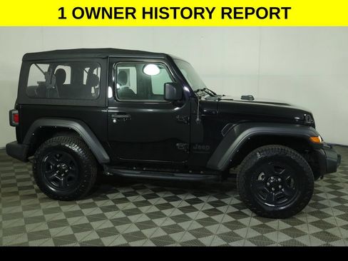 Used 2022 Jeep Wrangler Sport AWD/4WD image 2