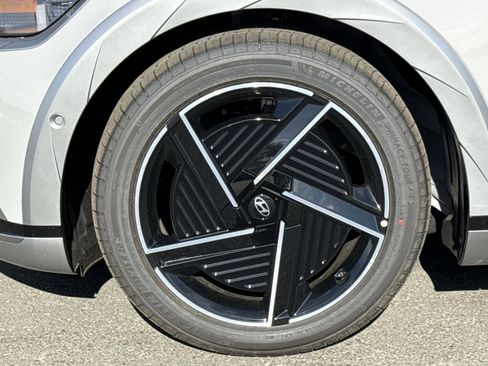 New 2026 Hyundai Ioniq 5 Limited image 12