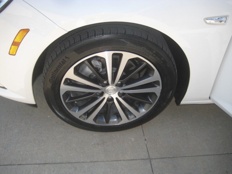 Used 2020 Buick Regal Essence FWD image 16