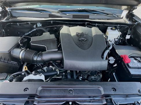 Used 2023 Toyota Tacoma TRD Off-Road image 27