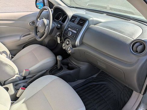 Used 2012 Nissan Versa SV w/ Convenience Pkg image 30