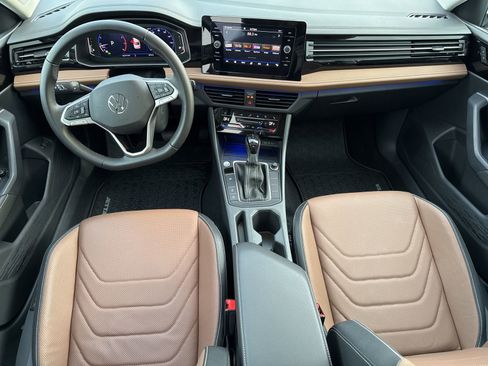 Used 2025 Volkswagen Jetta SEL image 15