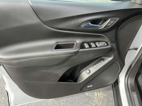 Used 2022 Chevrolet Equinox Premier AWD/4WD image 12