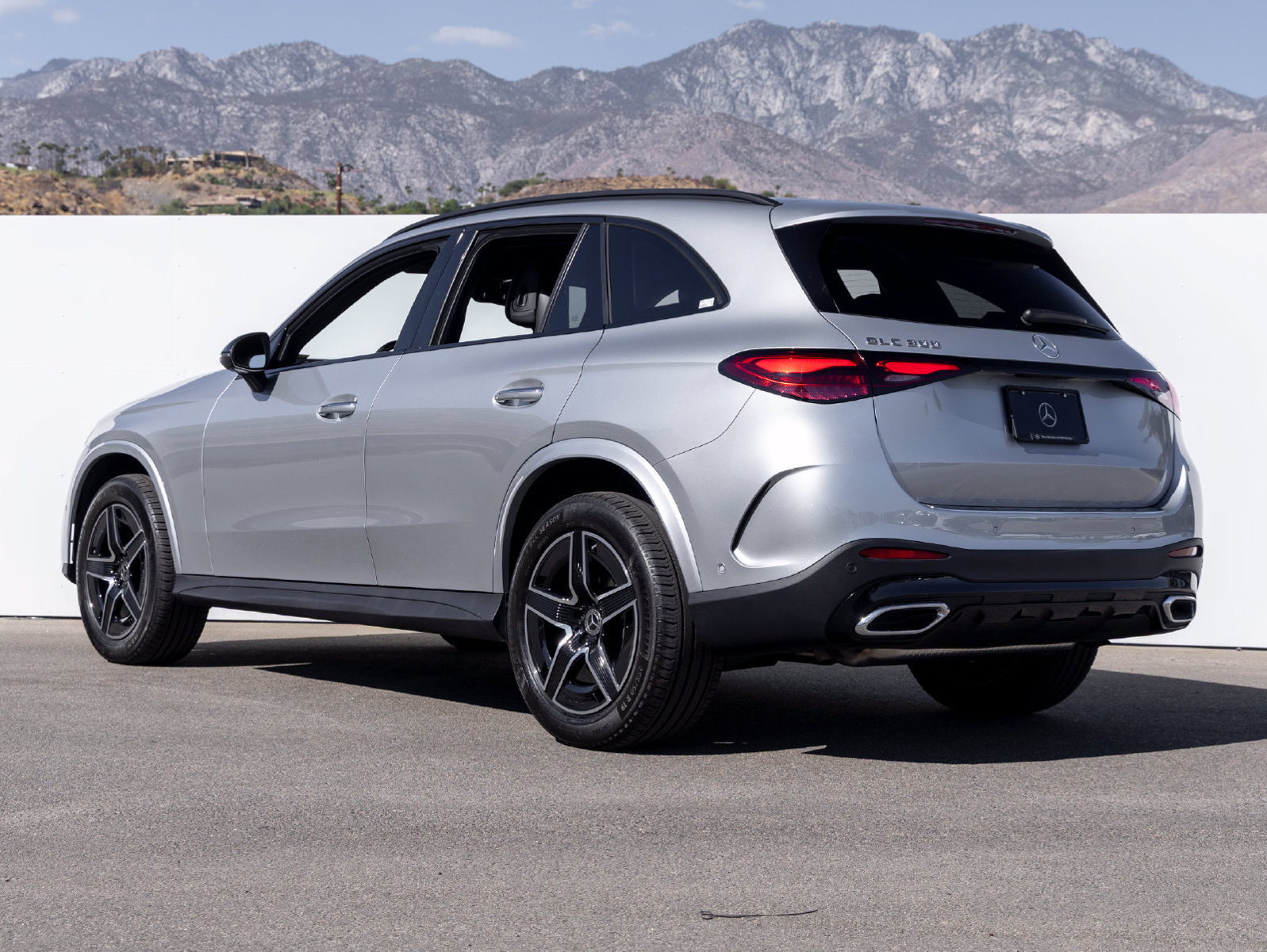 Certified 2026 Mercedes-Benz GLC 300 image 4