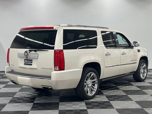 Used 2013 Cadillac Escalade ESV Platinum AWD/4WD image 7