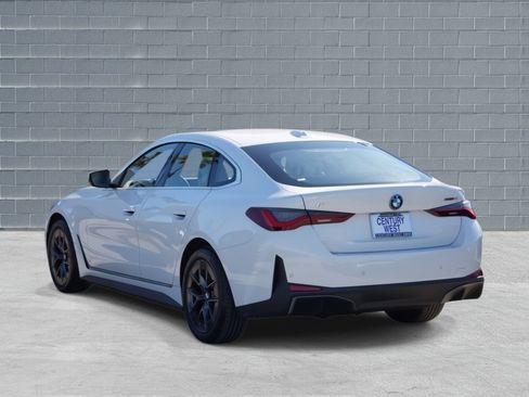 Used 2025 BMW i4 eDrive40 w/ Premium Package image 3