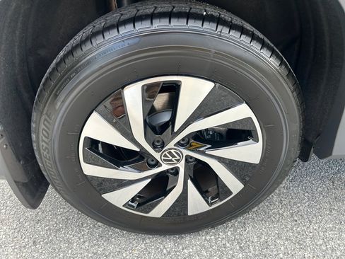 Certified 2026 Volkswagen Tiguan S FWD image 23