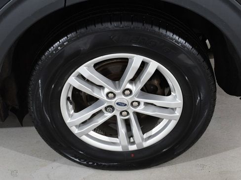 Used 2023 Ford Explorer XLT w/ Equipment Group 202A image 25