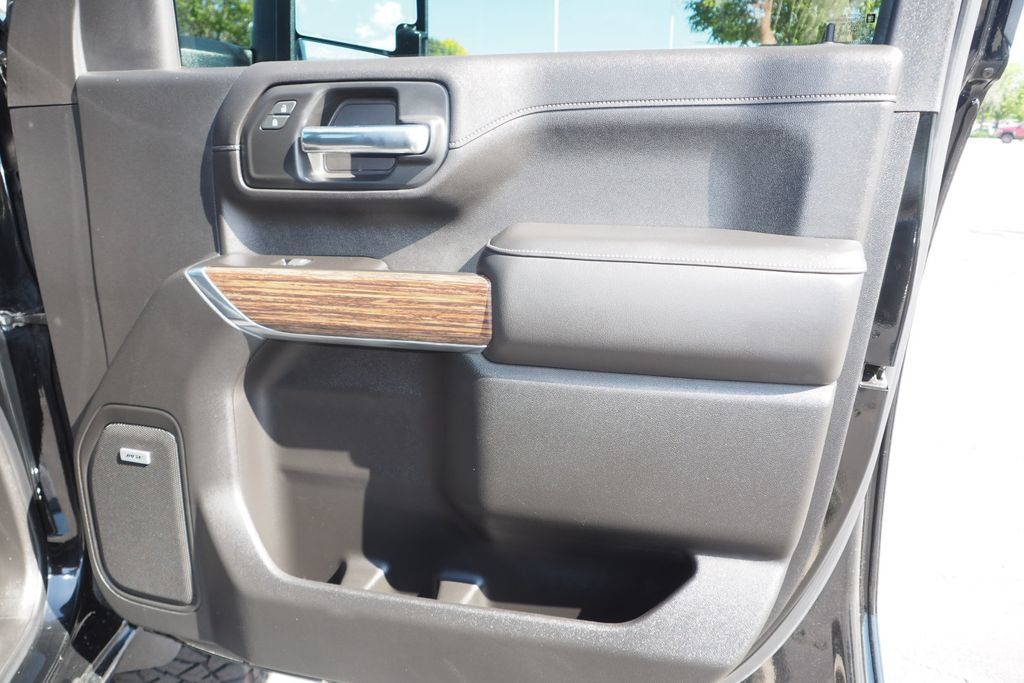 Used 2020 Chevrolet Silverado 2500 High Country AWD/4WD image 24