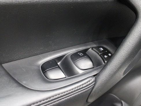 Used 2020 Nissan Rogue SL image 17