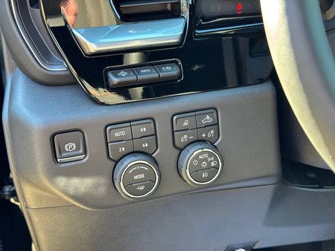 New 2026 Chevrolet Silverado 1500 High Country AWD/4WD image 20