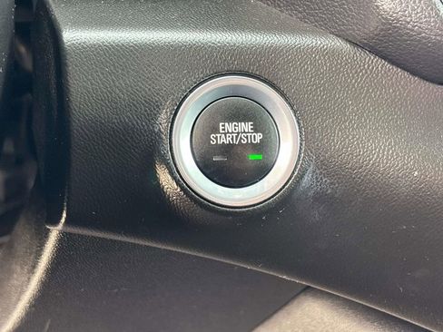 Used 2019 GMC Terrain SLE w/ Driver Convenience Package image 29